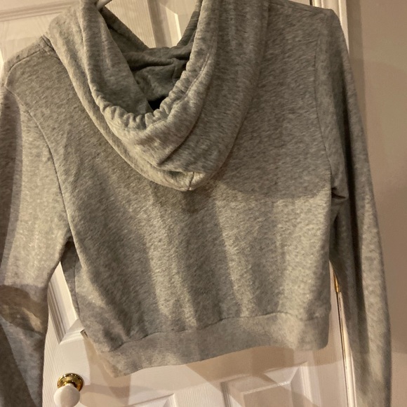 Abercrombie and Fitch Cropped Sweater - Picture 3 of 4